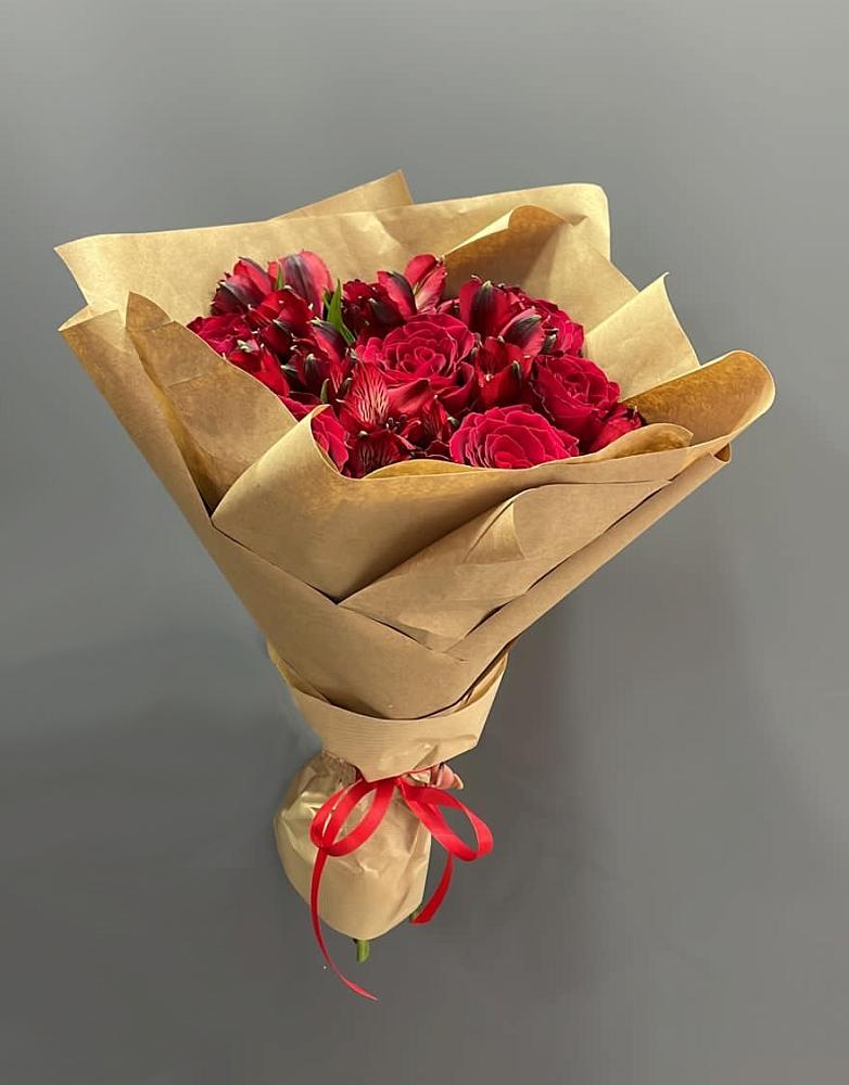 Букет цветов из: Альстромерии и Розы в Ирклиевская