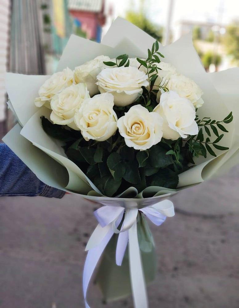 Букет Белые розы Проуд в Ирклиевская