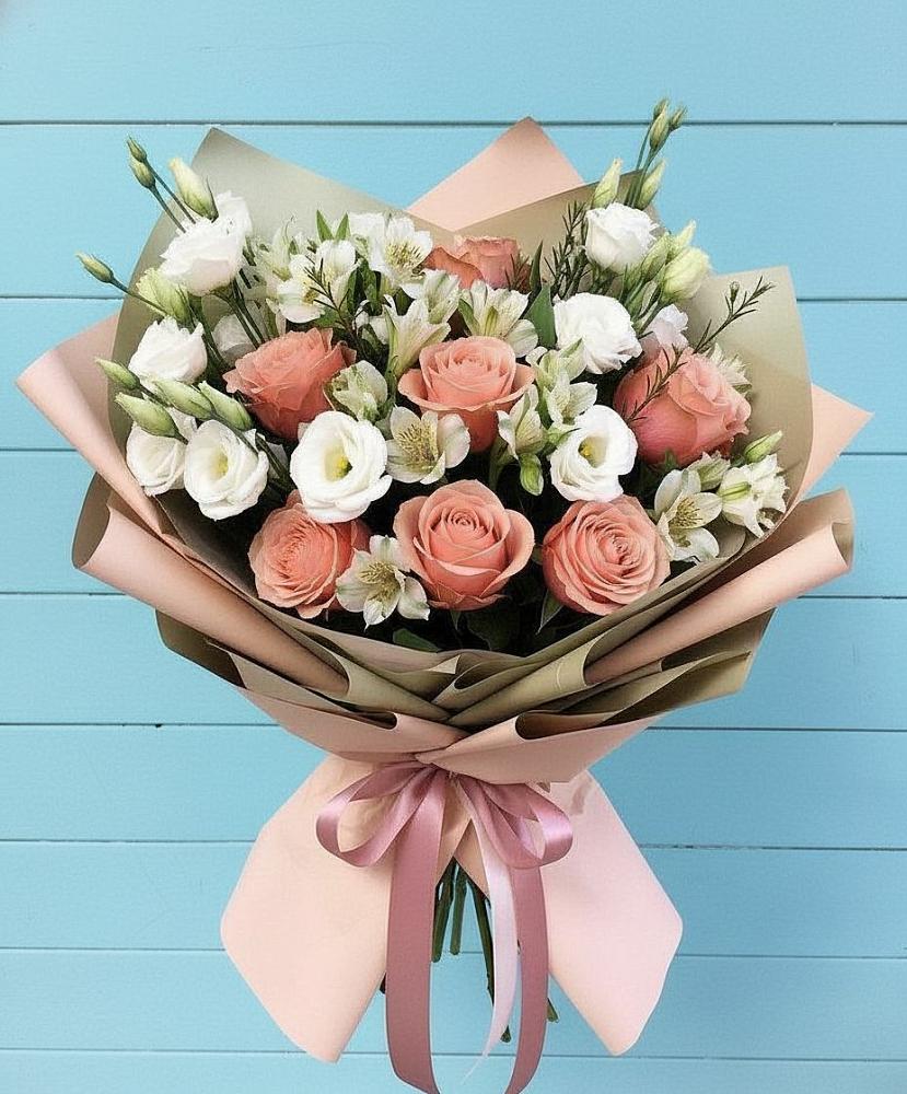 Букет цветов из: Розы, Альстромерии и Лизиантусы в Ирклиевская
