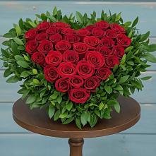 Цветочная композиция из Розы в виде сердца в Ирклиевская