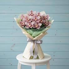 Букет цветов из:  Орхидеи и Розы в Ирклиевская