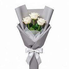 Букет 3 белые розы в Ирклиевская