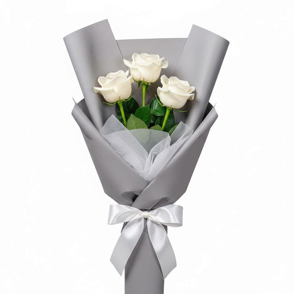 Букет 3 белые розы в Ирклиевская