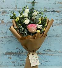 Букет цветов из:  Розы и Лизиантусы в Ирклиевская