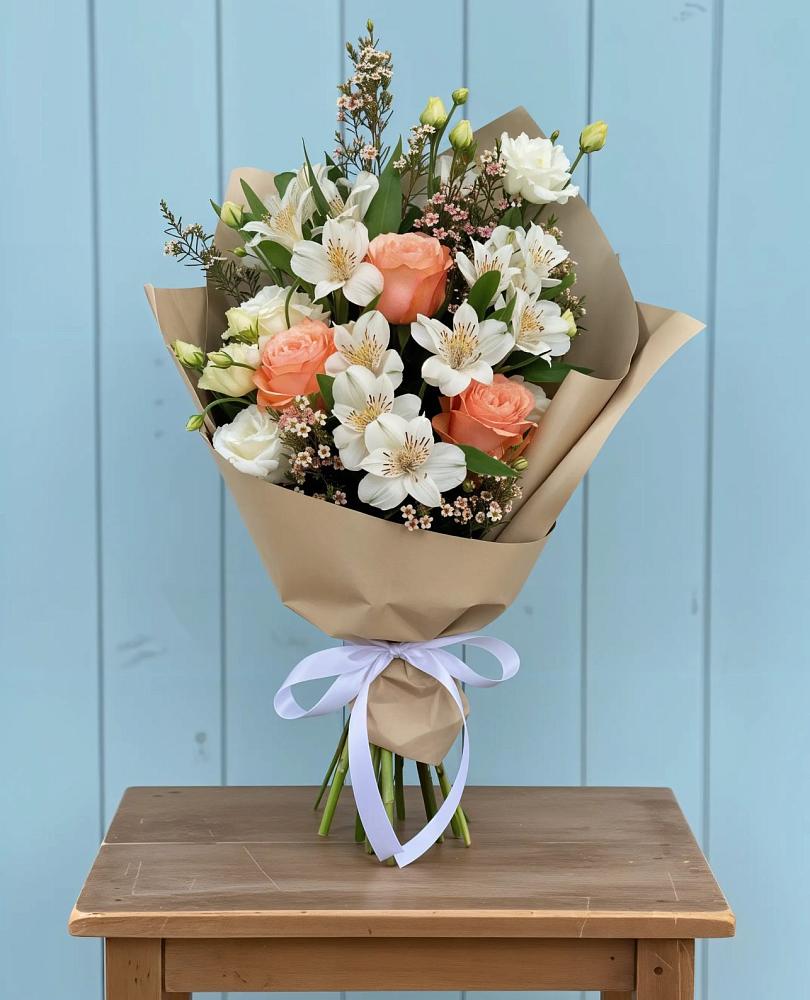 Букет цветов из: Альстромерии, Лизиантусы, Розы и Хризантемы в Ирклиевская